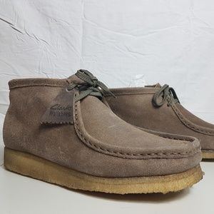Men's size 10. Classic Clark Wallabees Originals